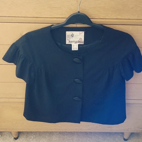 Both Pieces ◇Kenzie cropped jacket and Charlie Paige V-neck blouse - Picture 5 of 6